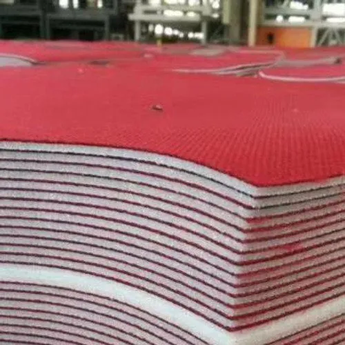 Tấm vải nhiều lớp được cắt bằng máy cắt kỹ thuật số